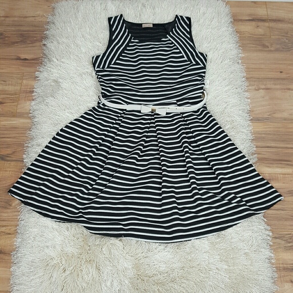 WOMEN'S DRESS STRIPED WHITE/BLACK  1XL - Picture 2 of 4